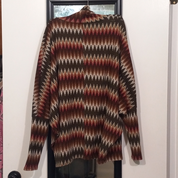 🧁B2G1🧁 Janette Plus Earthy Tones Chevron Pattern Bat-Wing Turtleneck Sweater - Picture 4 of 8